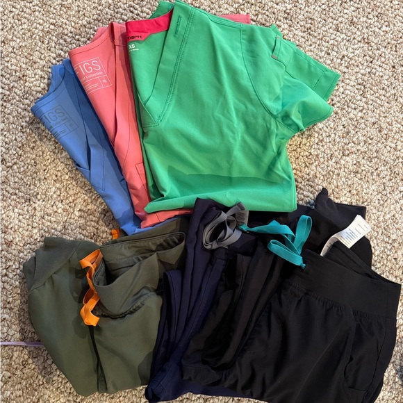 Figs Other - Figs Women's Scrubs- Bundle XS